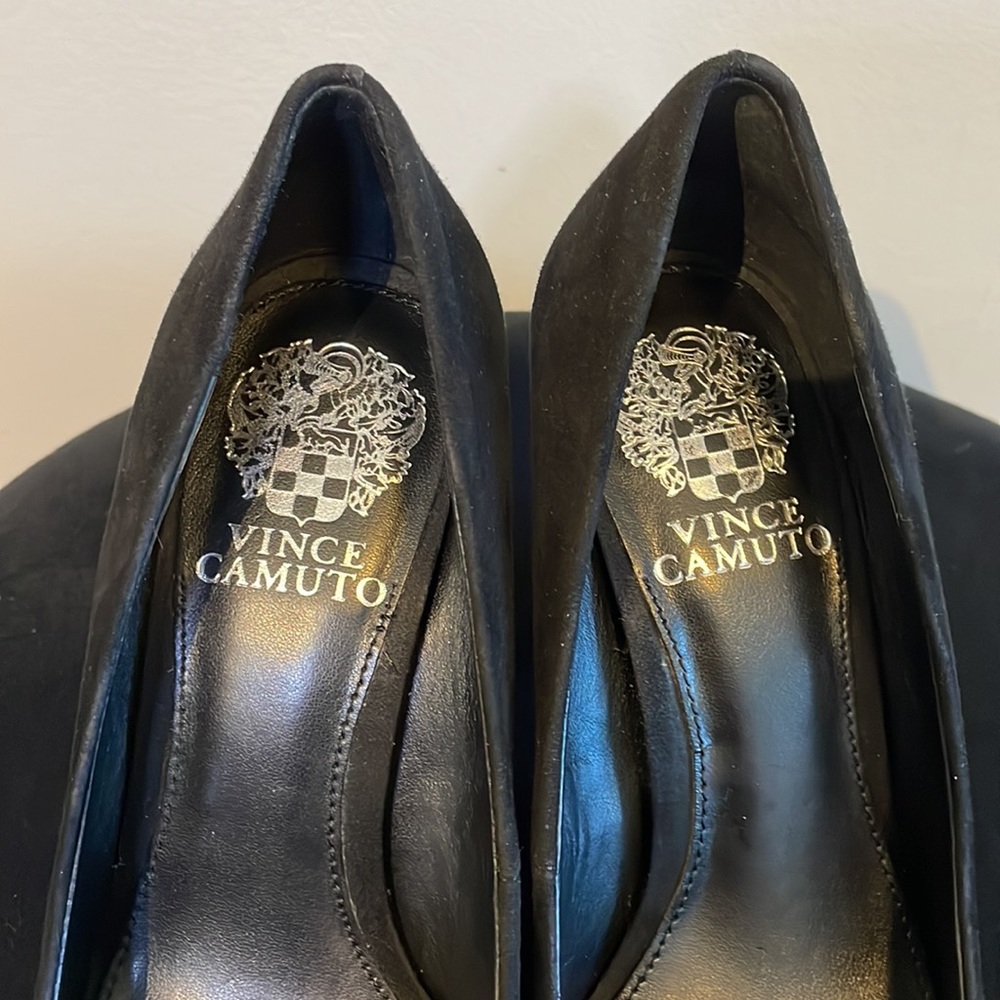 Vince Camuto Suede Pointy Toe High Heel Size 8 Black - Picture 8 of 14